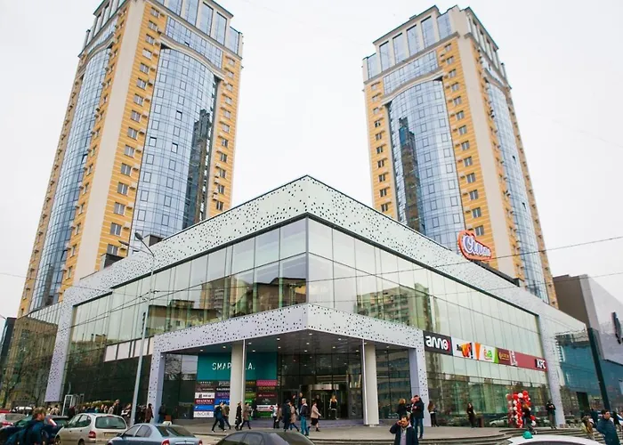 Black&White Apartment In Smart Plaza