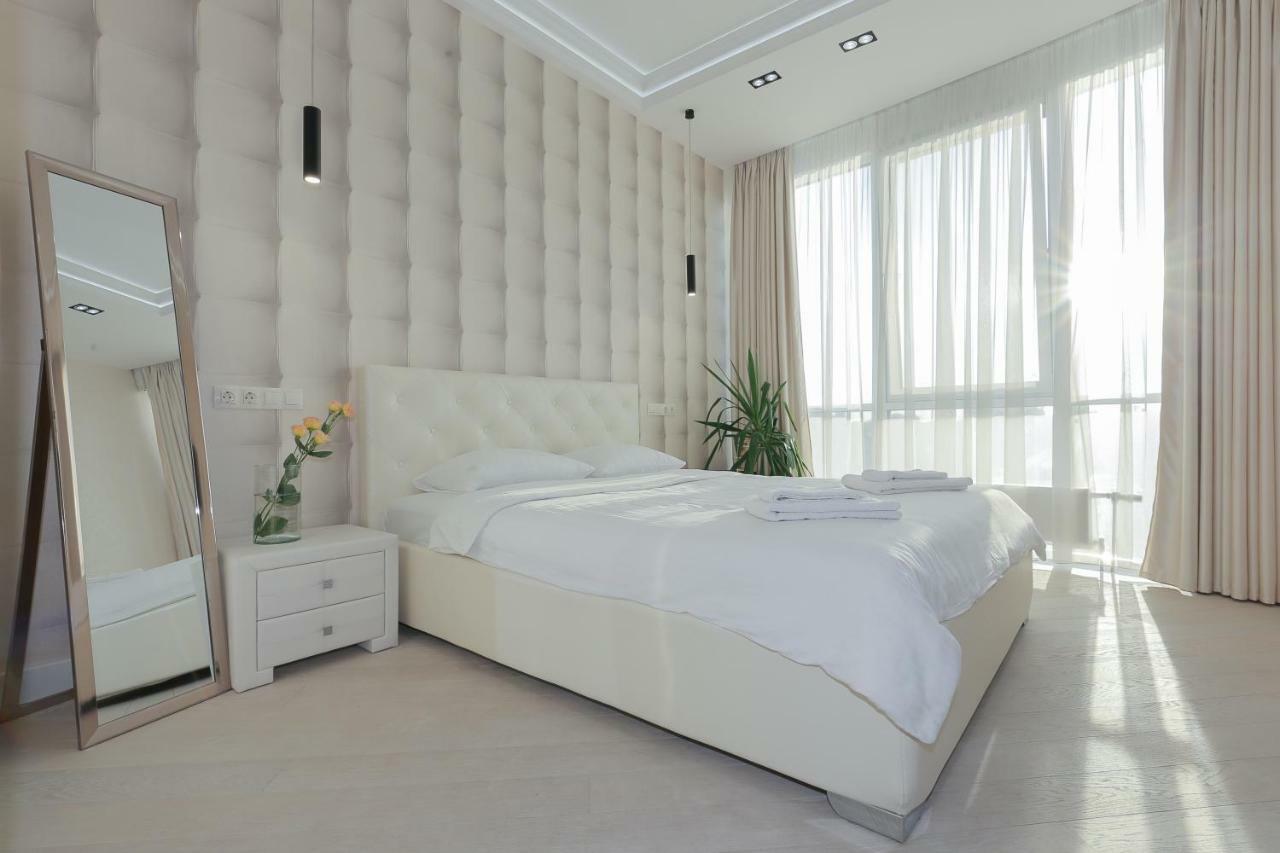 Apartament Black&white In Smart Plaza *