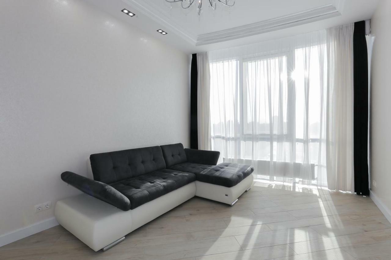 Black&white In Smart Plaza Apartament *