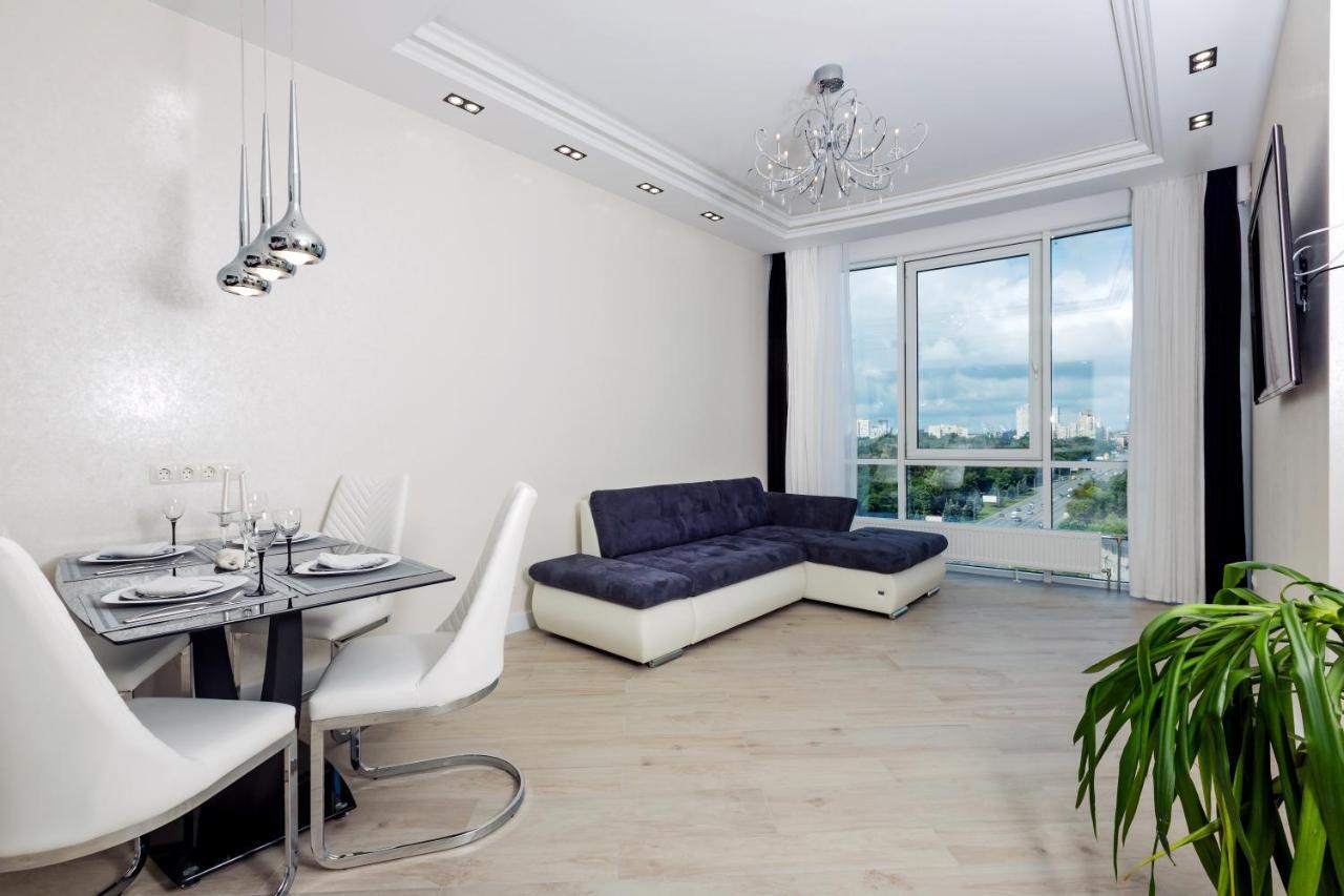 Apartament Black&white In Smart Plaza *